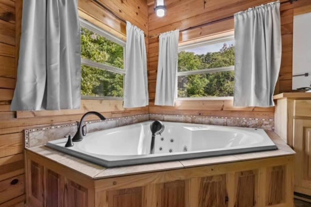 Main Lodge at Lake Forest Cabins