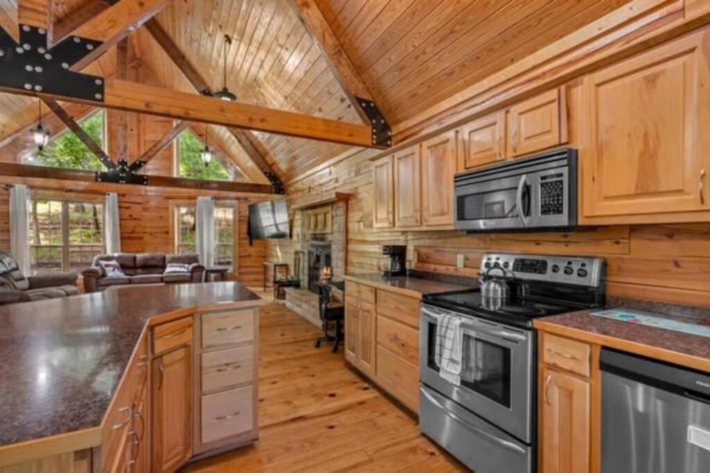 Main Lodge at Lake Forest Cabins