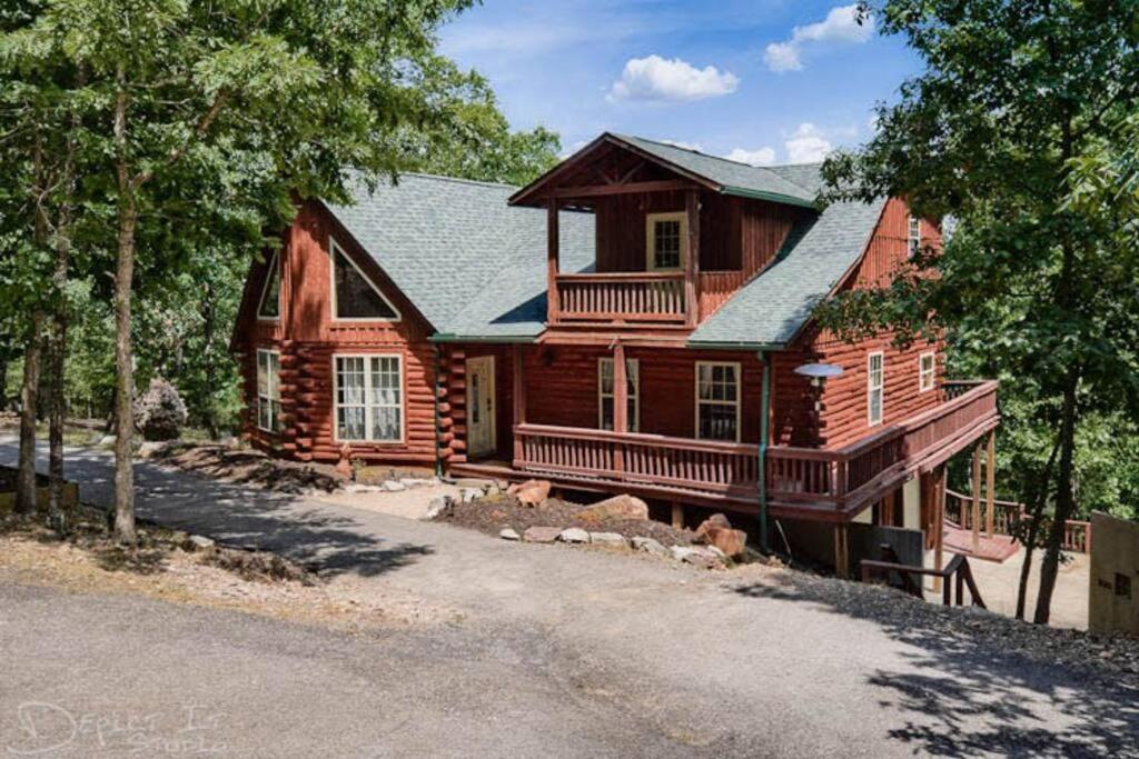Main Lodge at Lake Forest Cabins