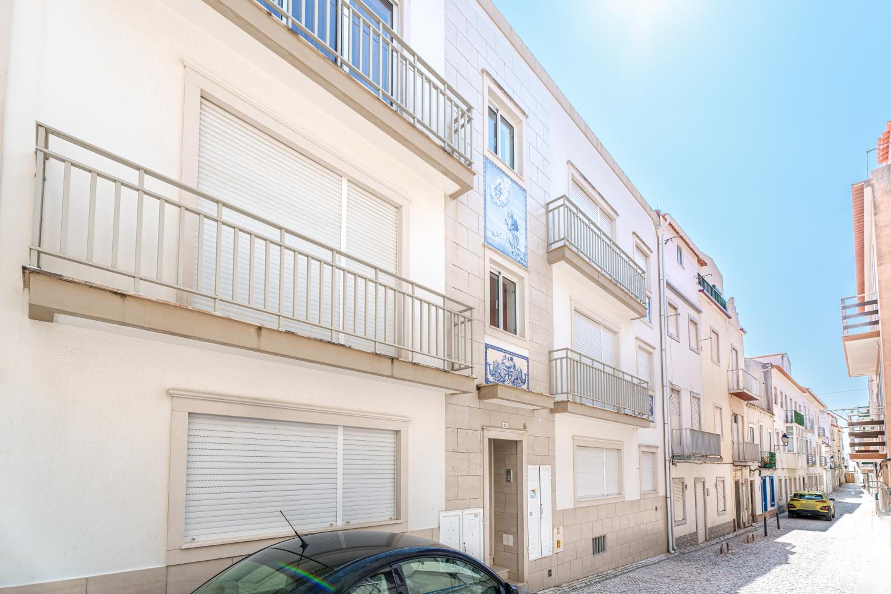 Charming Nazaré Apartment-1 minute to the beach view 3