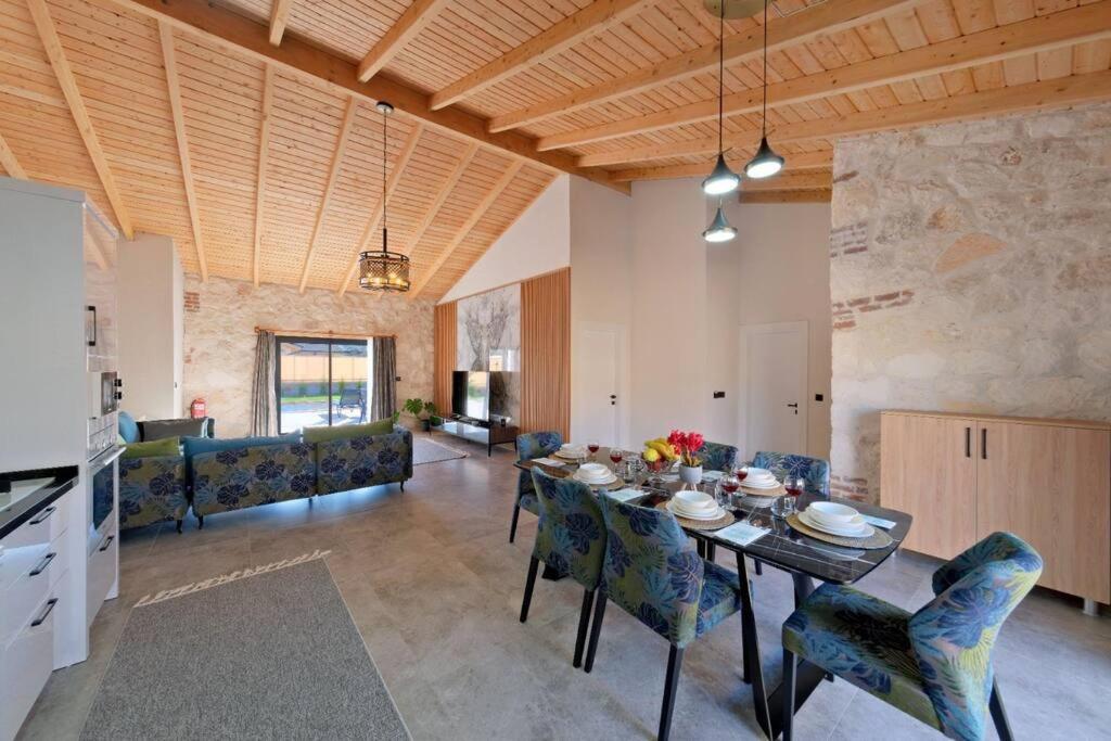 Ader Villa 1 view 5