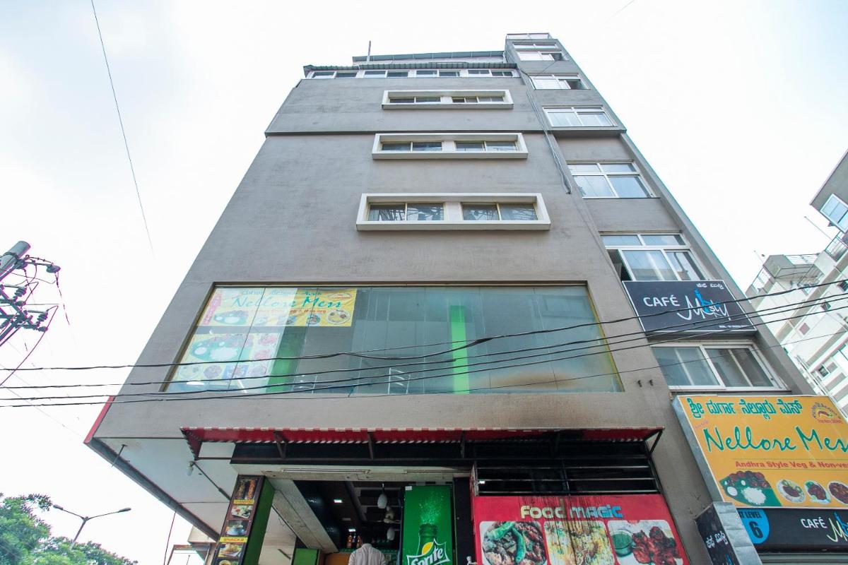 OYO 18718 Pavitra Delux