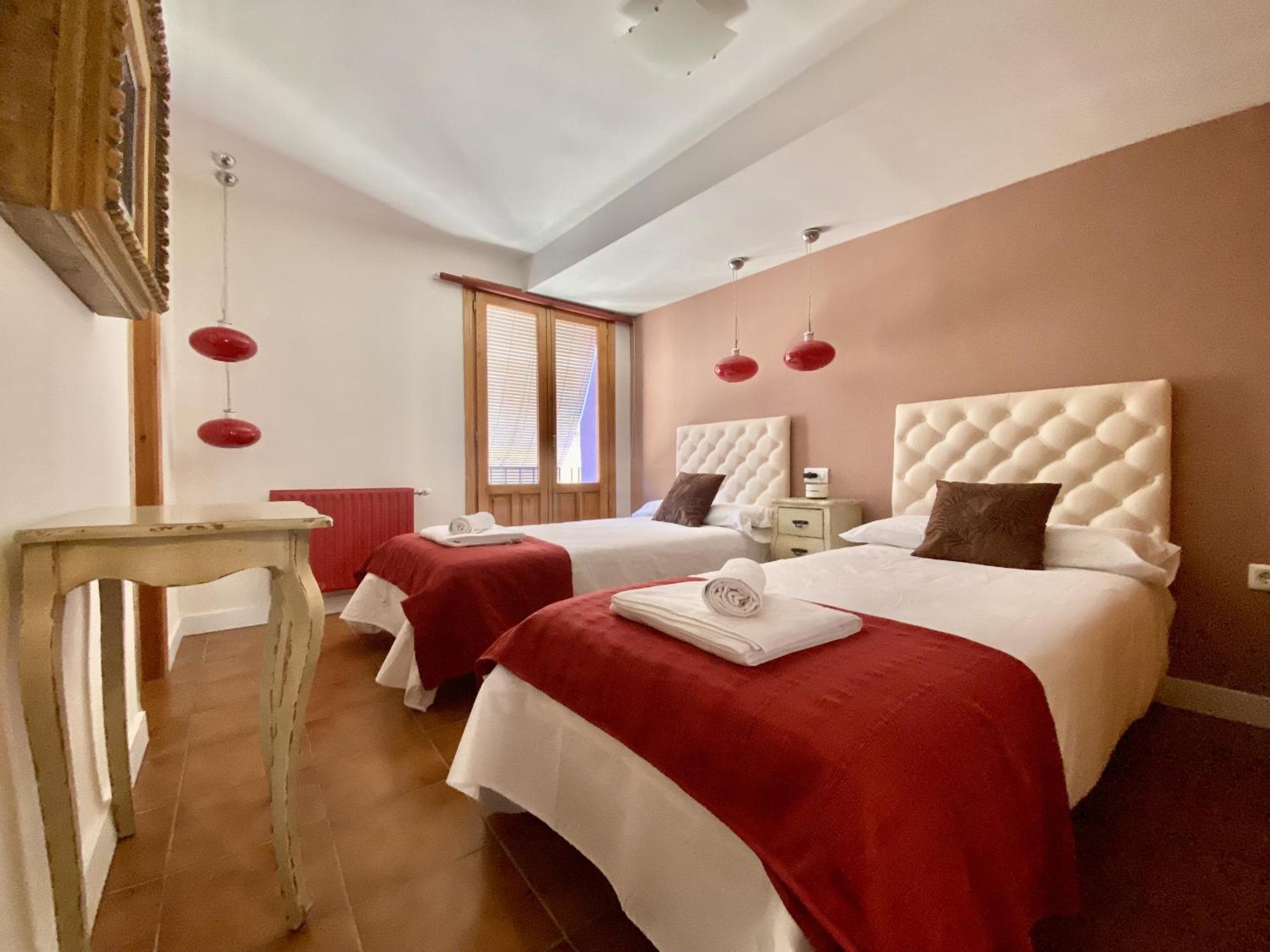 Hostal Nomadas by Gloove