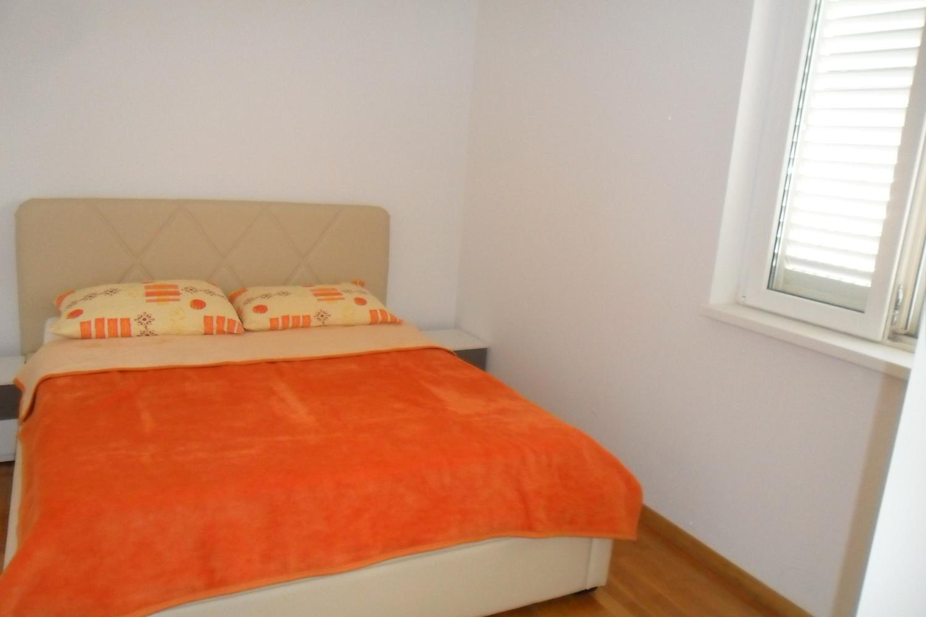 Apartment ANELA with large common tarrace and beautiful sea view