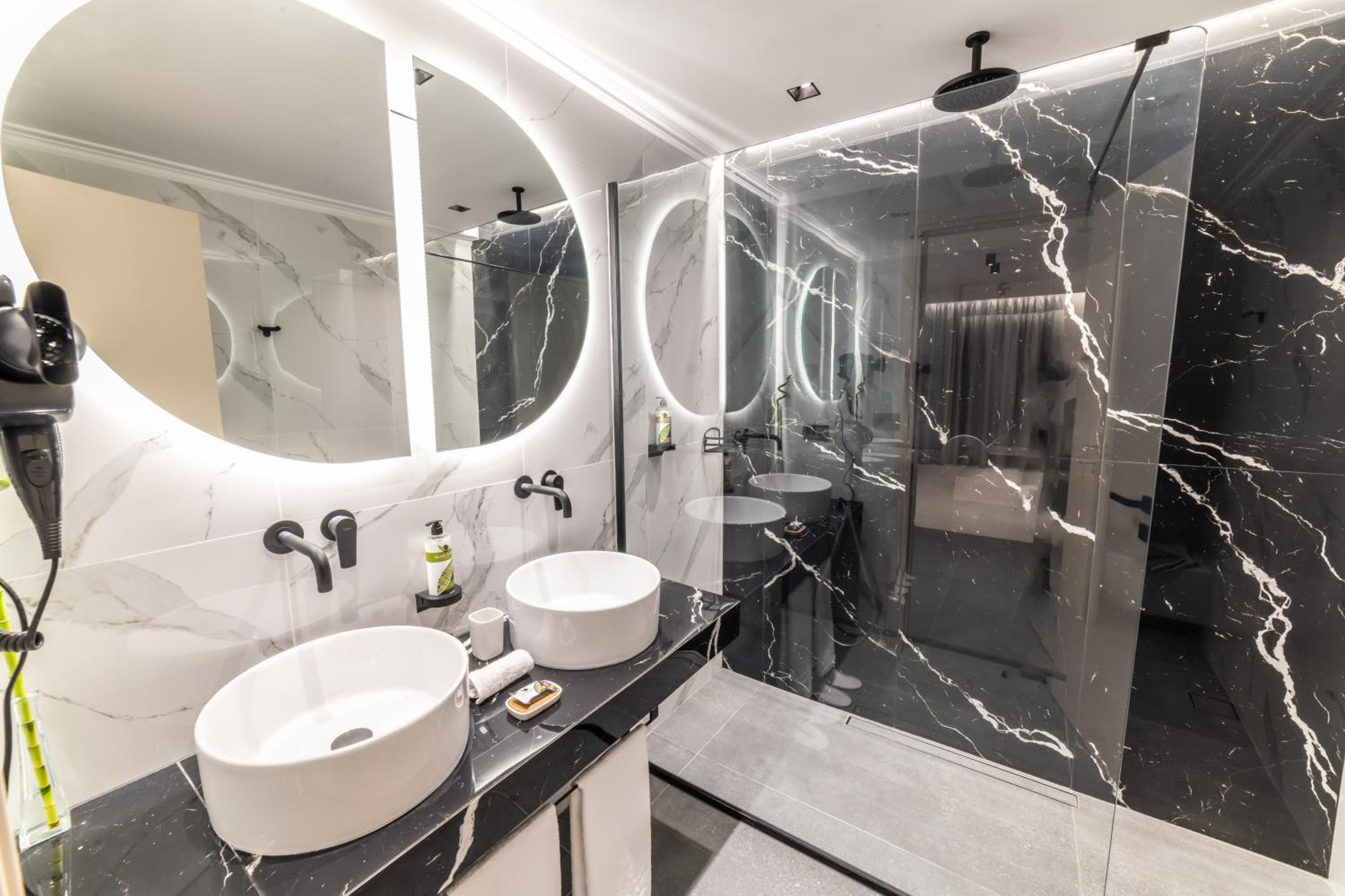 Bella Vasilica Luxury Apartments view 3