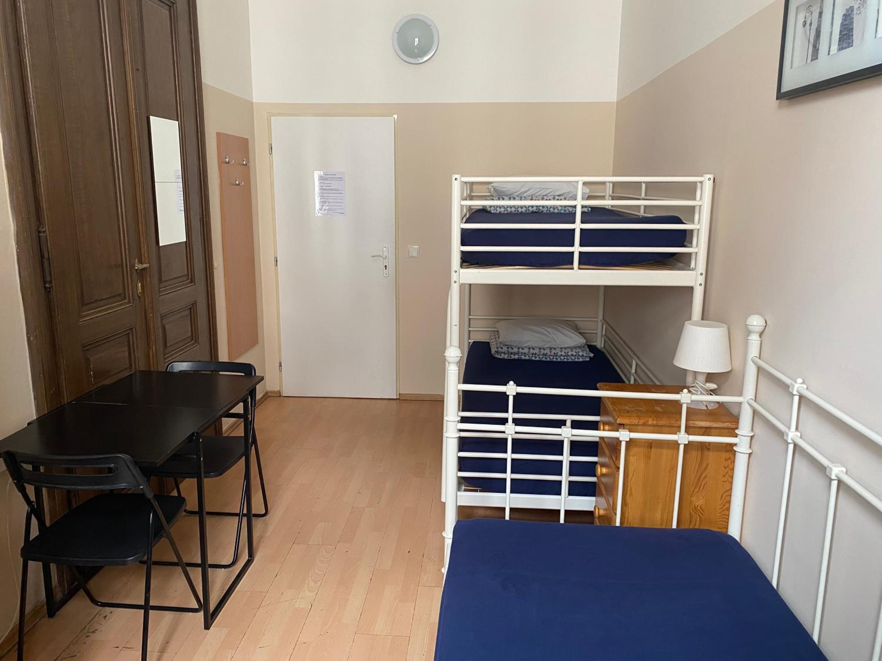 Hostel EMMA
