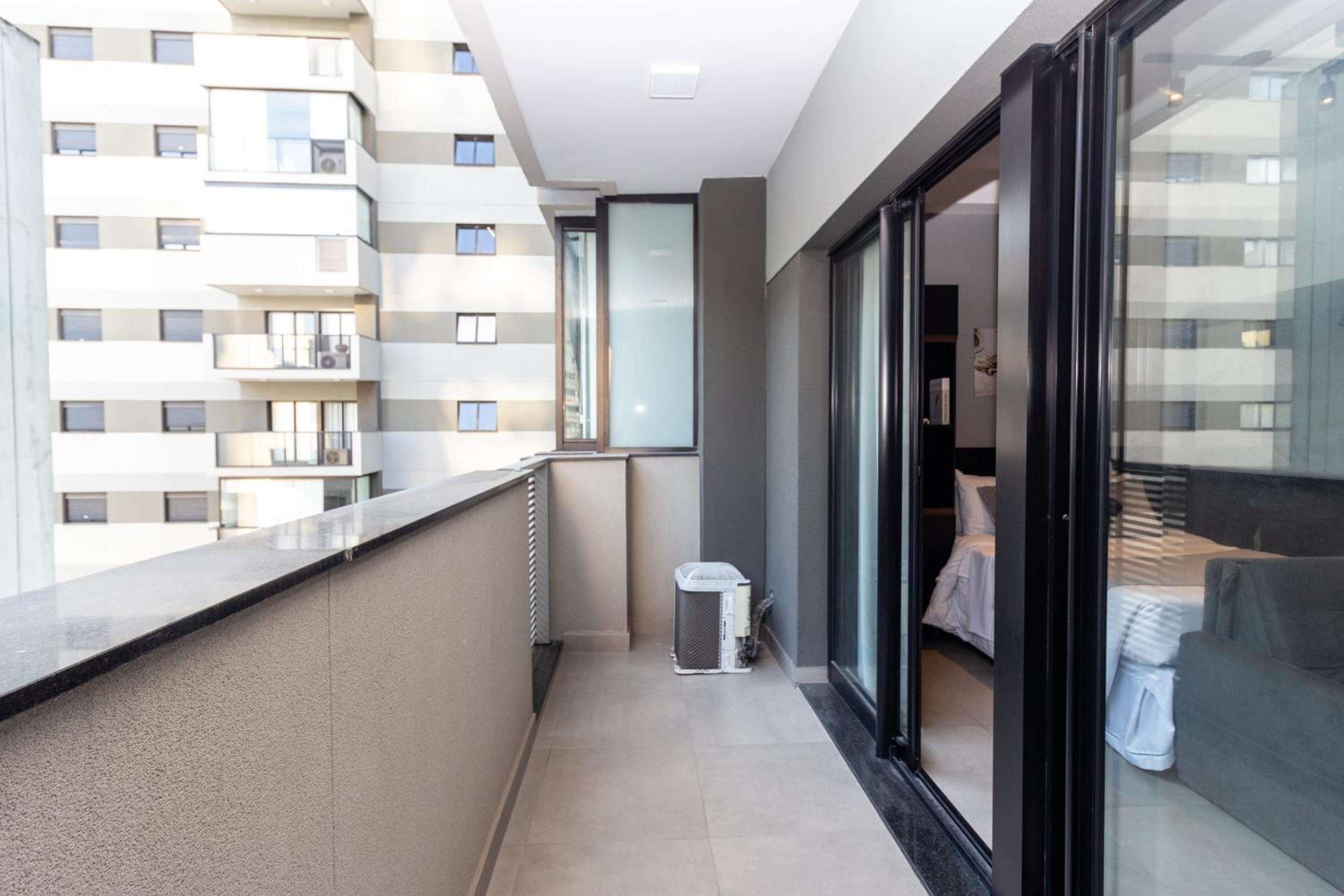360 VN Capote Valente by Housi