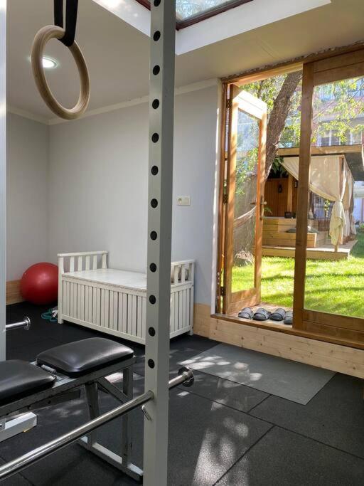 Superbe appartement avec jardin, sauna et jacuzzi