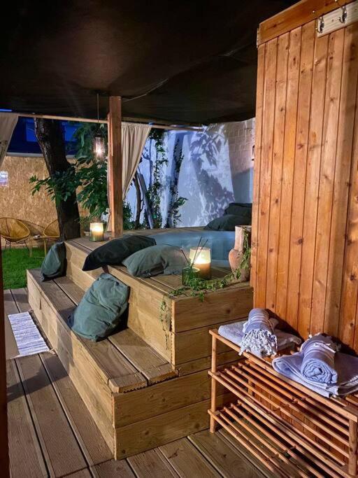 Superbe appartement avec jardin, sauna et jacuzzi