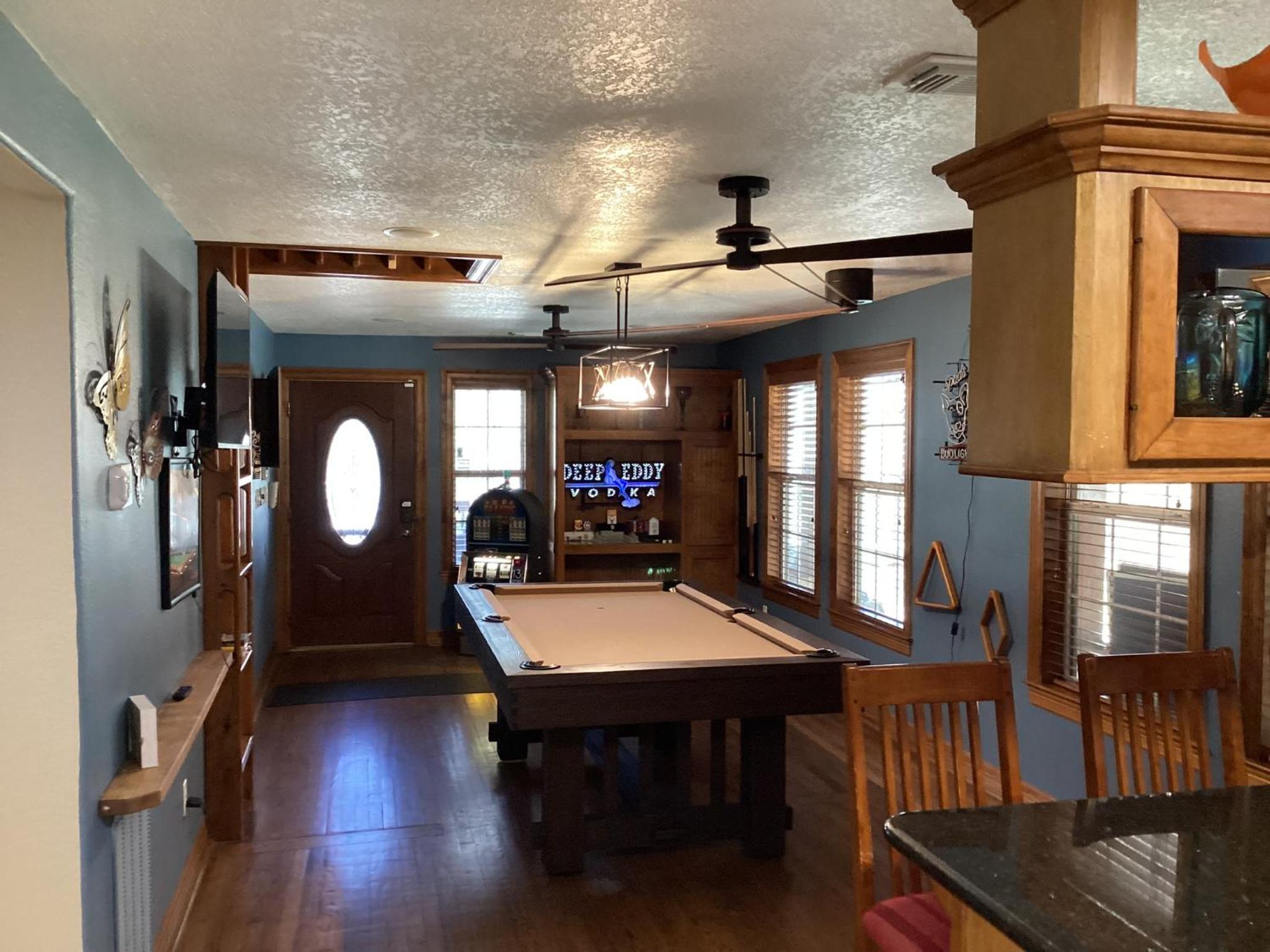 The Manor- 4 BR Home with Pool Table, Swimming Pond and Sand Volleyball view 2