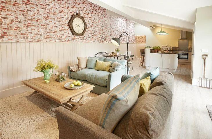 The Gardener's Bothy Shropshire view 3