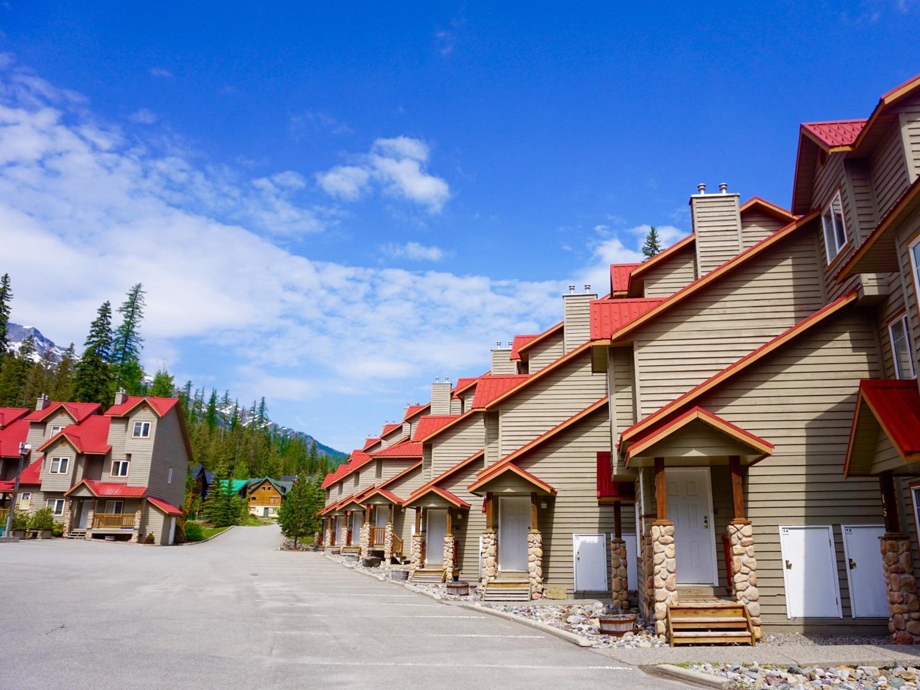 Fernie Vacations - Stone Creek Chalets by Fernie Central Reservations - Property Image 11