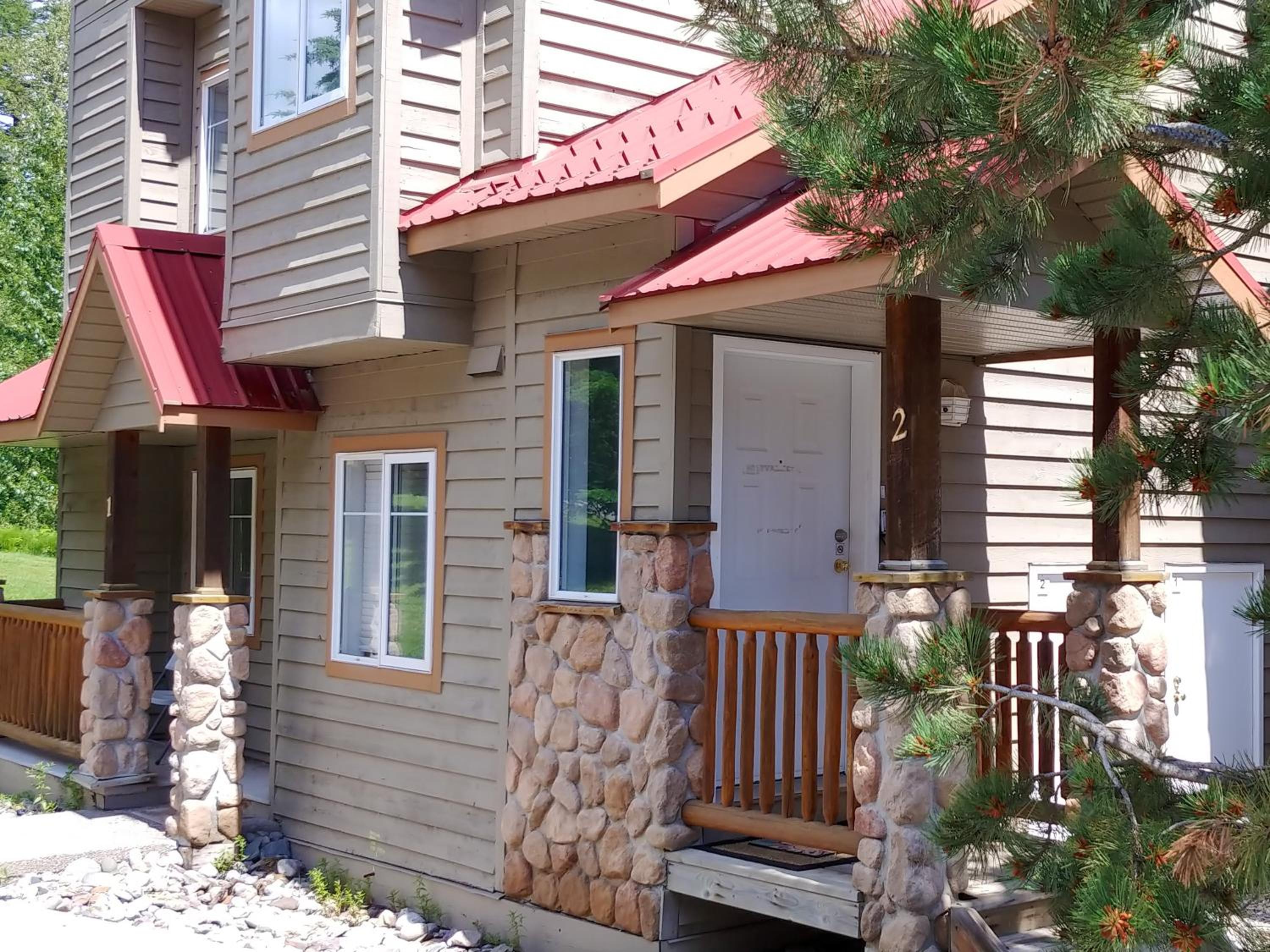 Fernie Vacations - Stone Creek Chalets by Fernie Central Reservations - Property Image 7