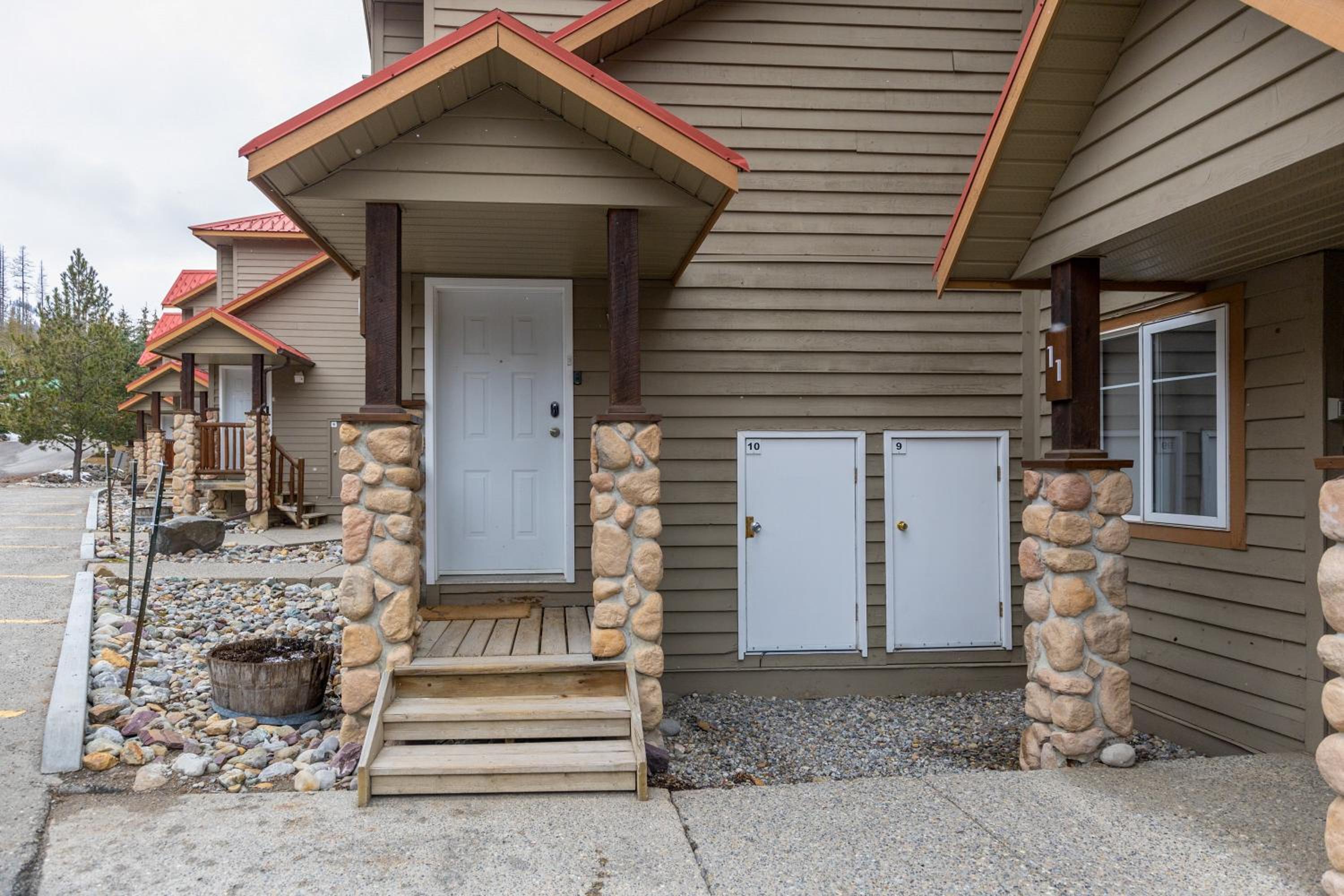 Fernie Vacations - Stone Creek Chalets by Fernie Central Reservations - Property Image 17