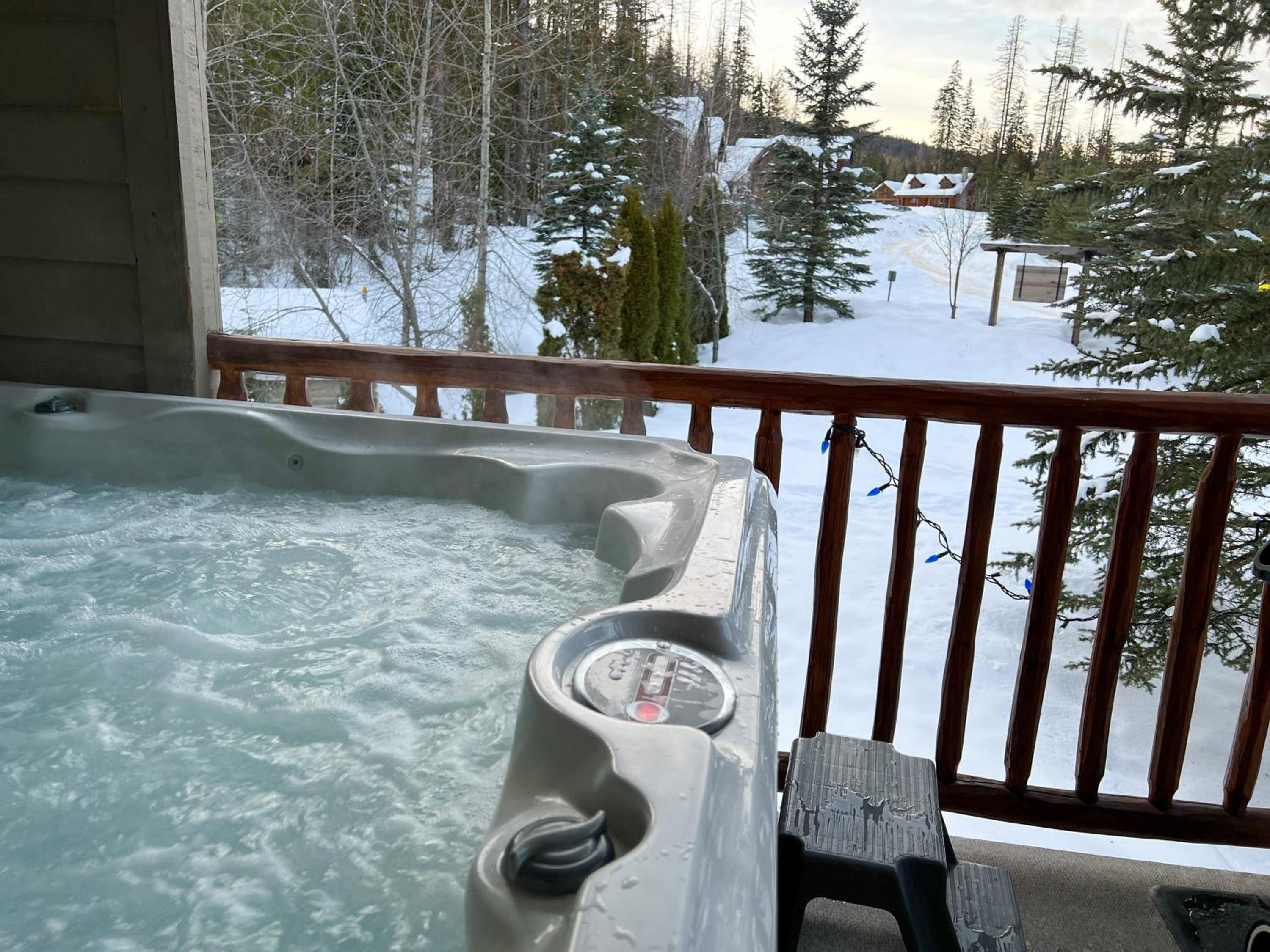 Fernie Vacations - Stone Creek Chalets by Fernie Central Reservations - Property Image 2