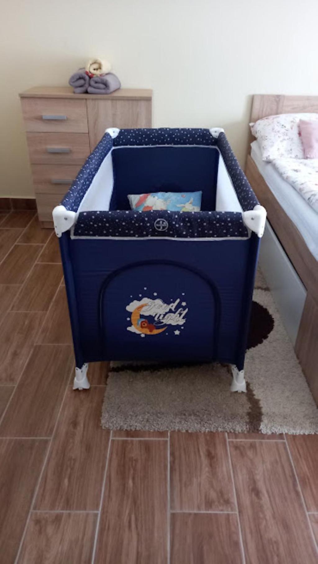 Írisz Apartman