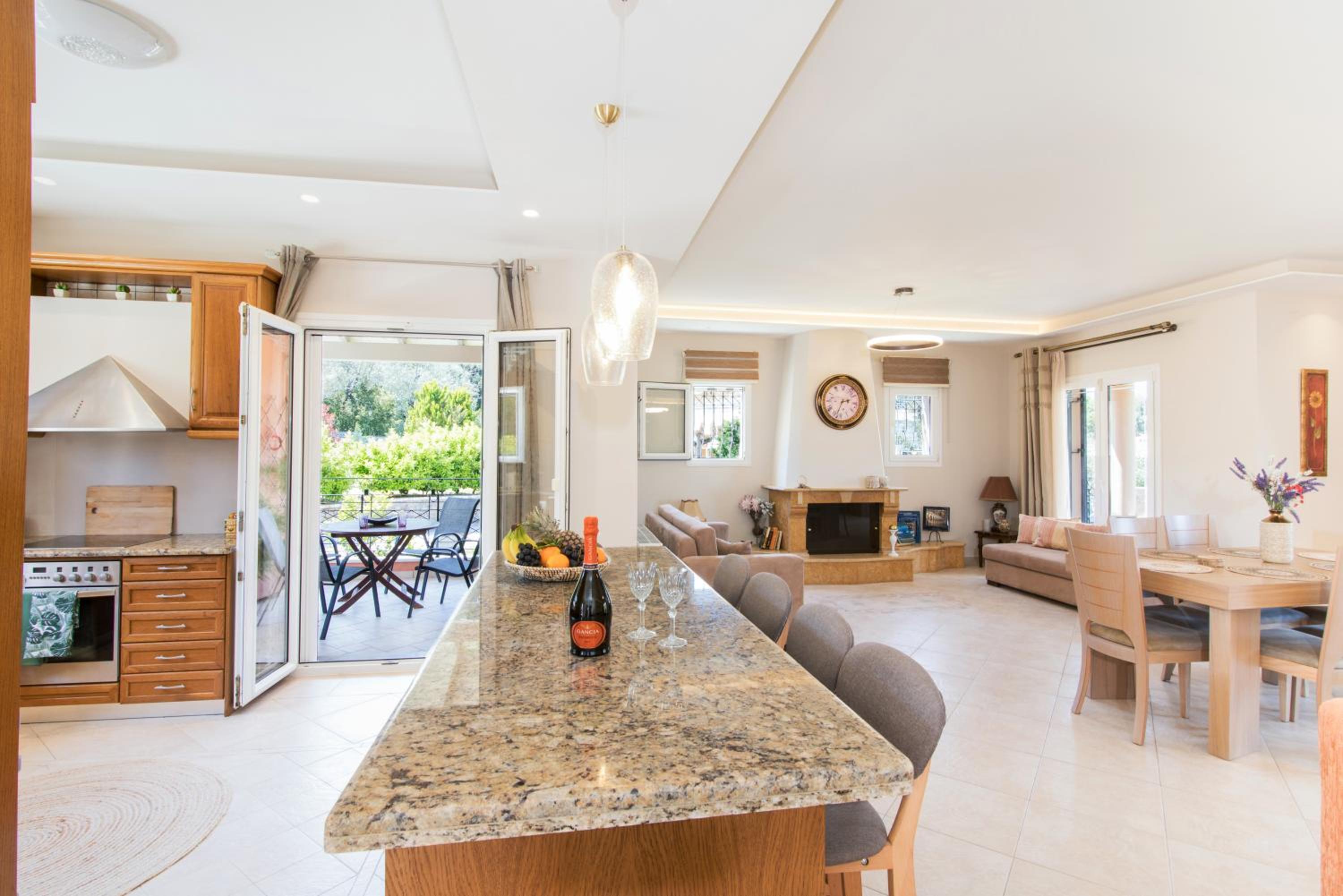 VILLA ALEXANDRA photo 2