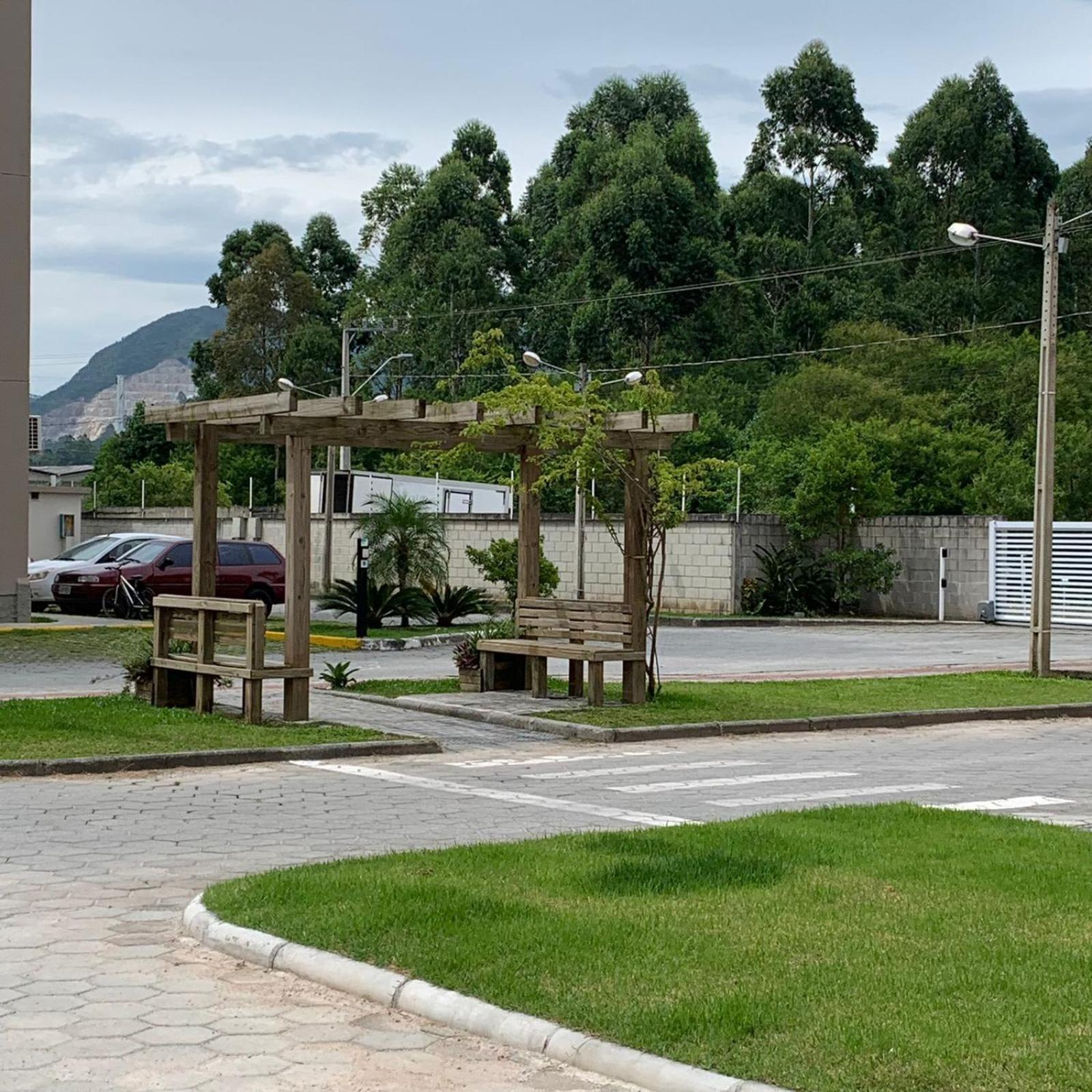 Apto Próximo Hospital e Centro - Biguaçu