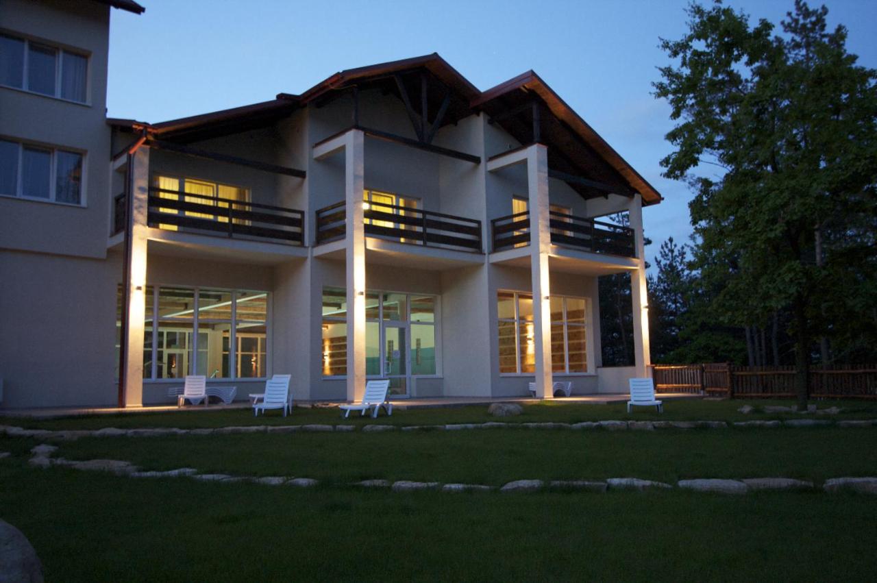 Photo 7