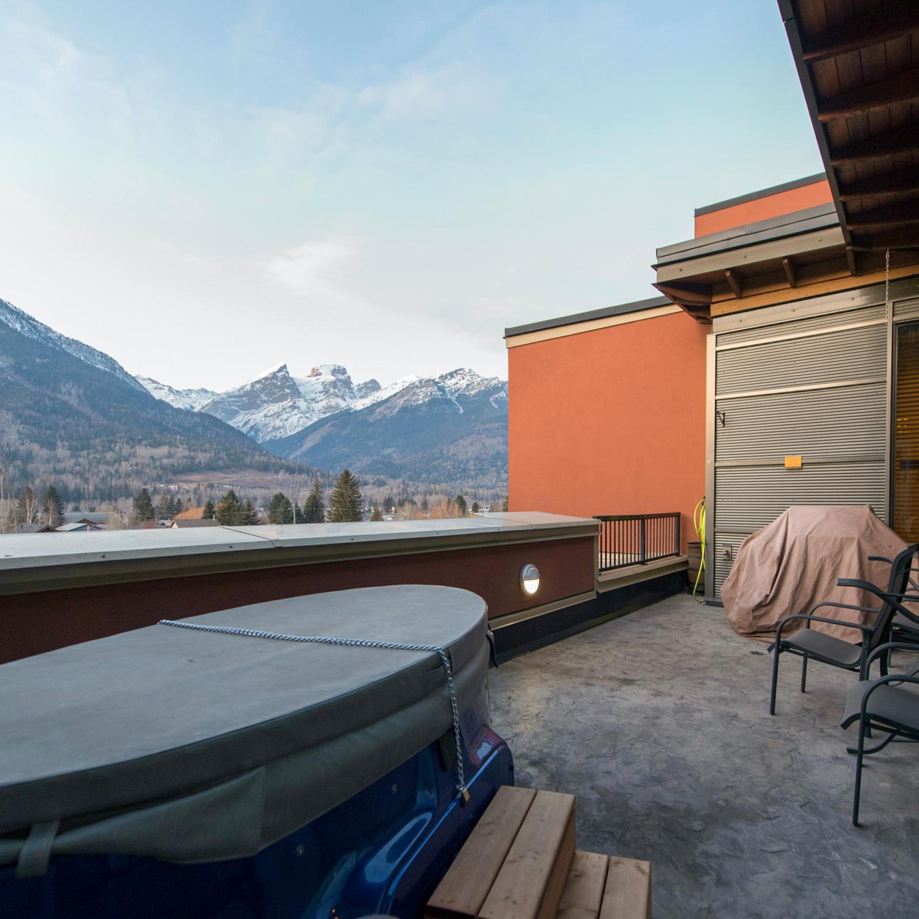 Luxurious 901 Condos by Fernie Central Reservations