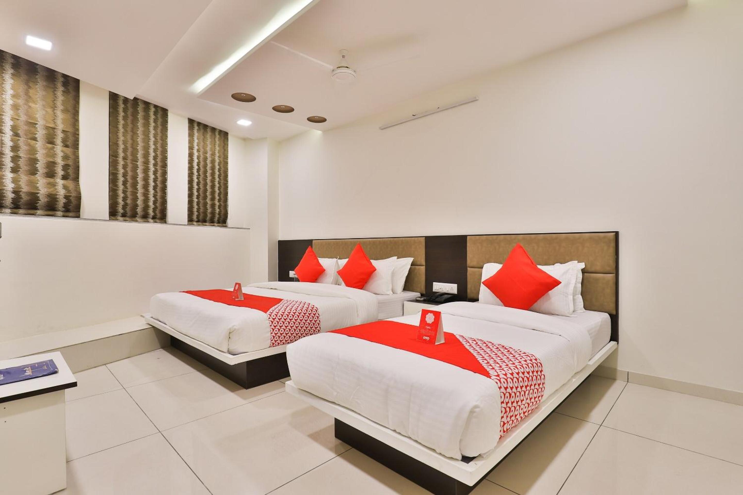 OYO Hotel Raadhe