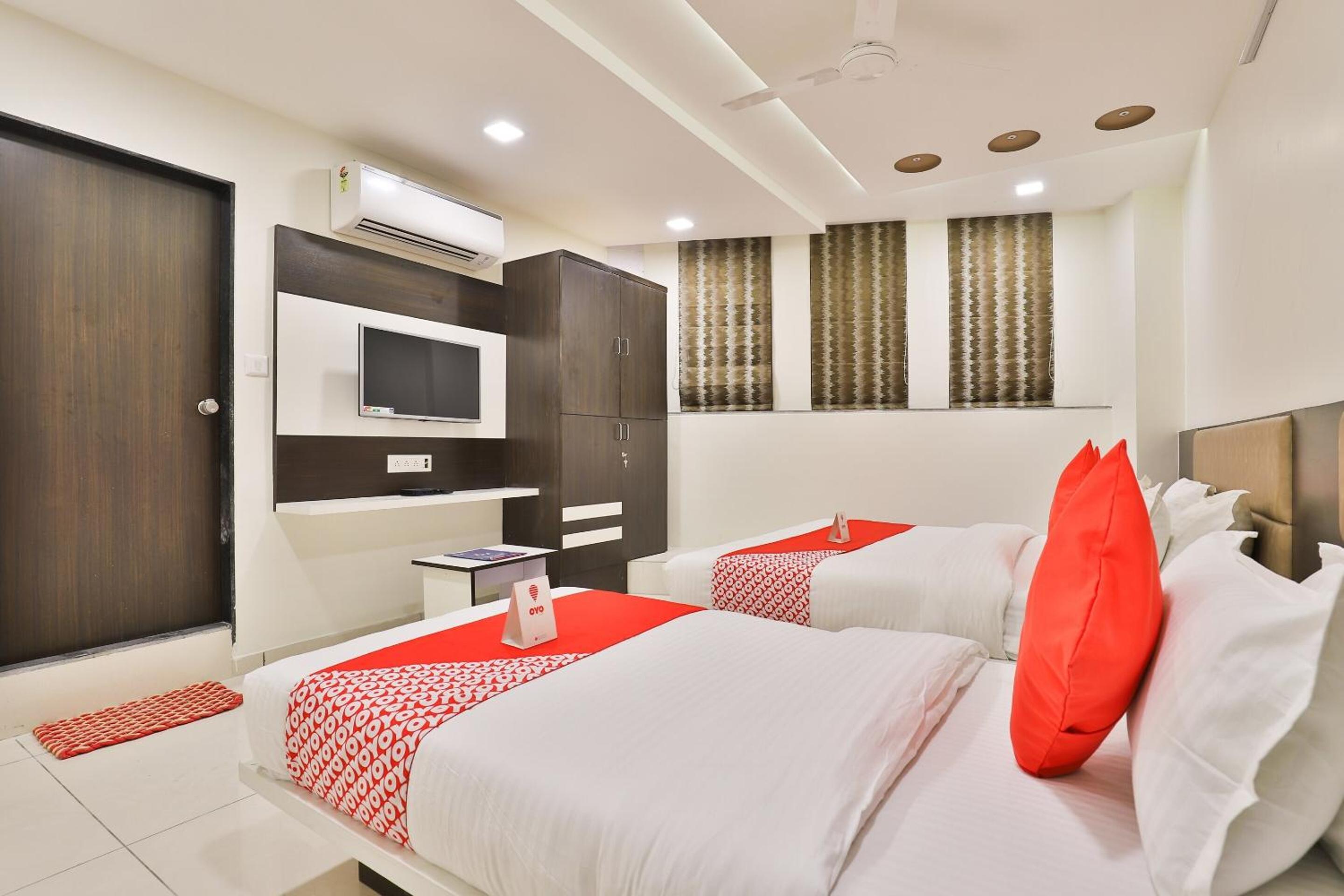 OYO Hotel Raadhe