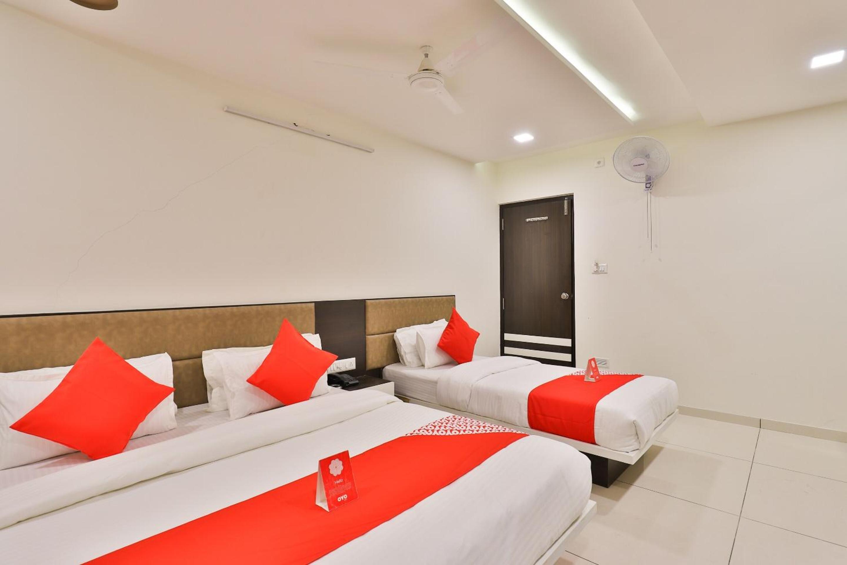 OYO Hotel Raadhe