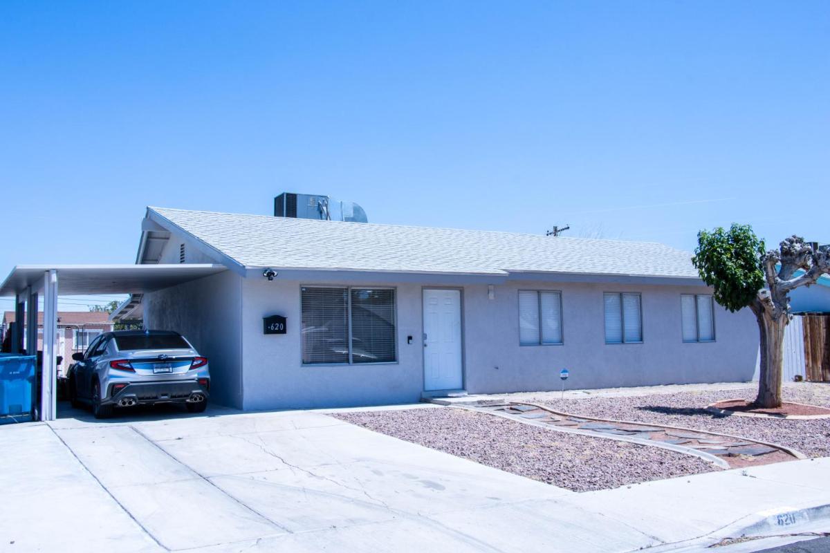 House in Las Vegas view 2