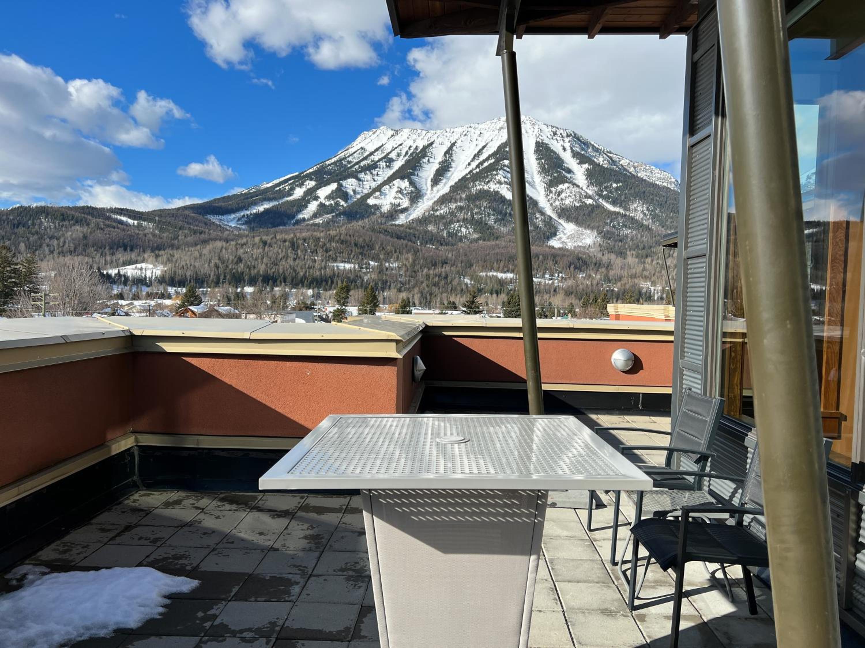 Luxurious 901 Condos by Fernie Central Reservations