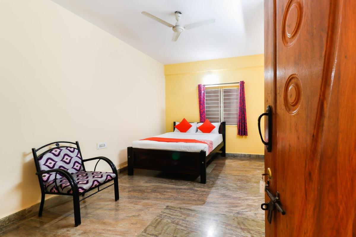 OYO 65533 Elite Suites