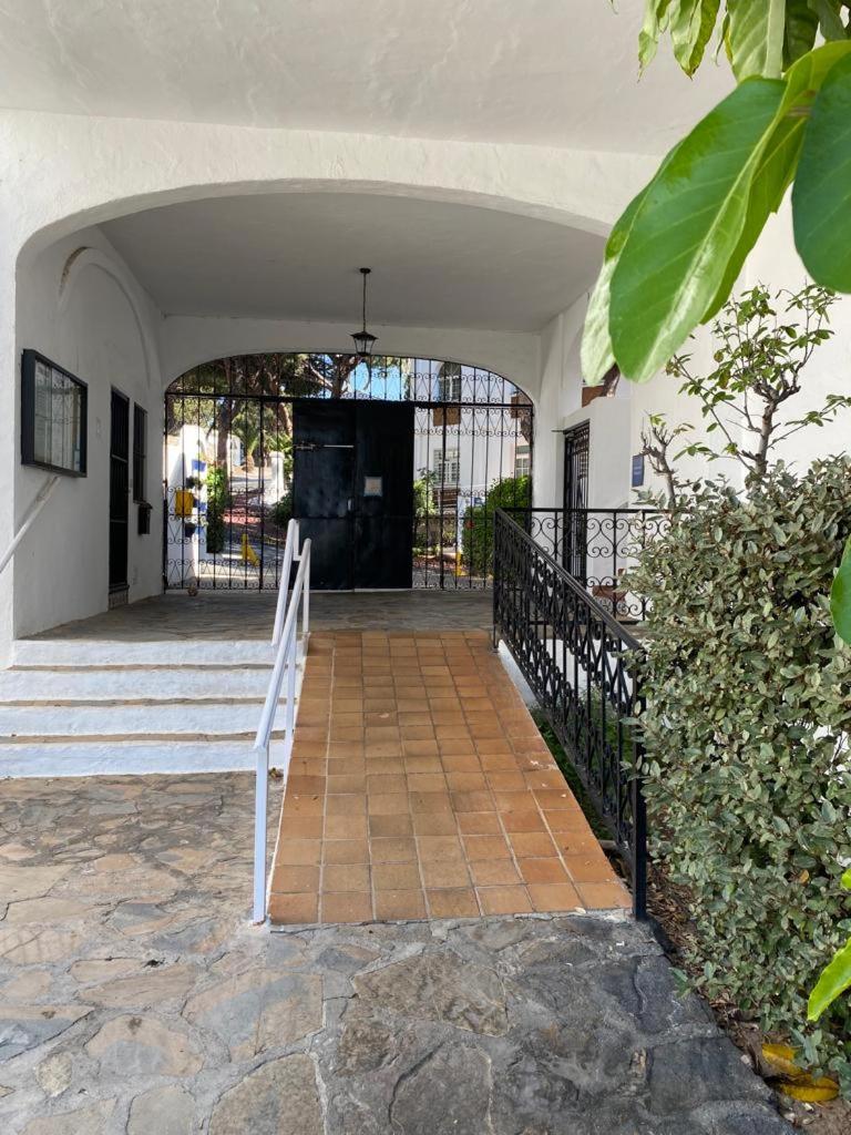 Beachfront Apartment CALAHONDA BEACH