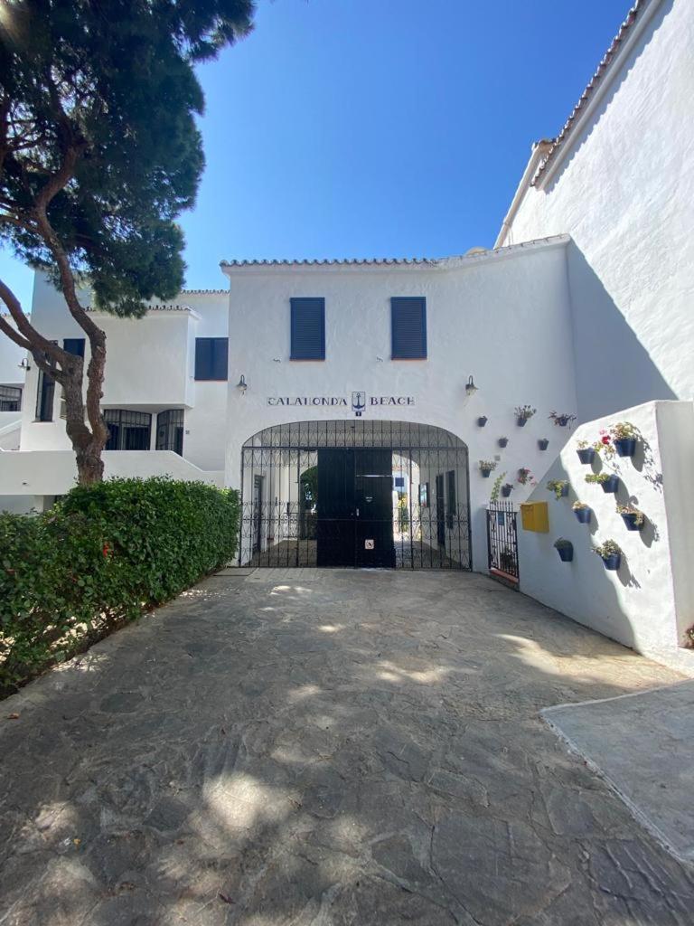Beachfront Apartment CALAHONDA BEACH