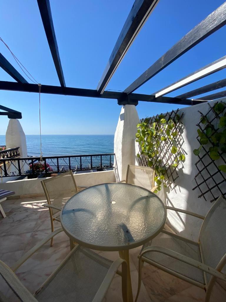Beachfront Apartment CALAHONDA BEACH