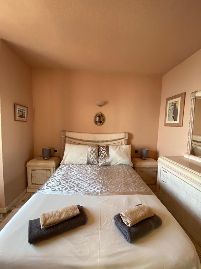 Beachfront Apartment CALAHONDA BEACH
