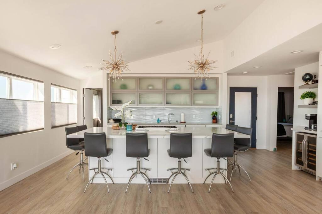 New Luxury Ocean View Penthouse - Del Mar view 4