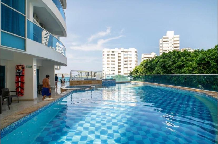 Apartamento lujoso a un minuto de la playa del laguito, la mejor playa de Cartagena de Indias