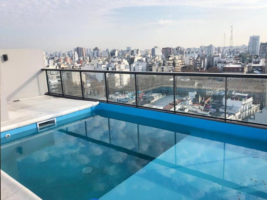 Estudio en Palermo con balcon y edificio con amenities