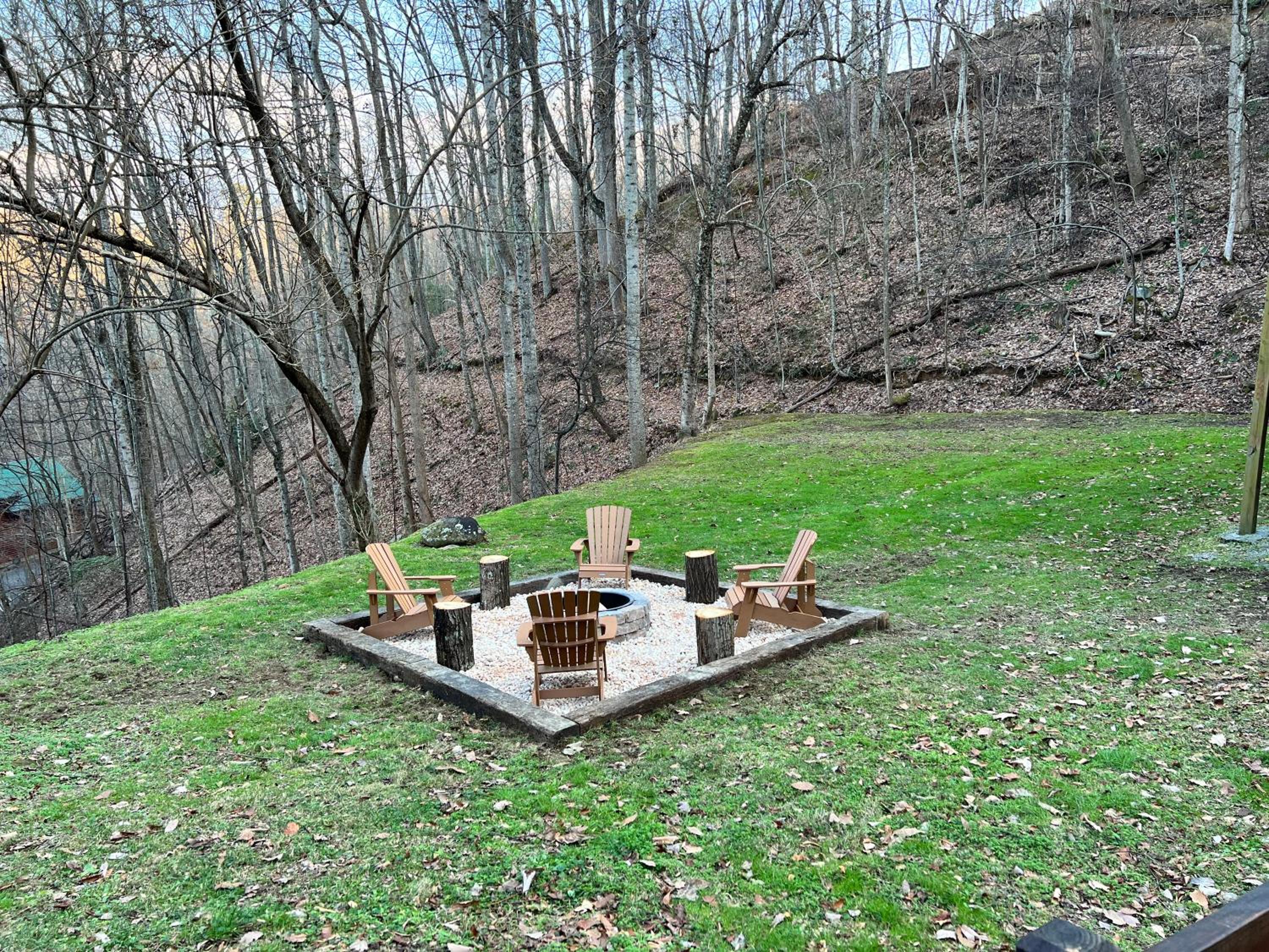 Stairway to Heaven - 3 Master Suite, Location, Privacy, Firepit view 2