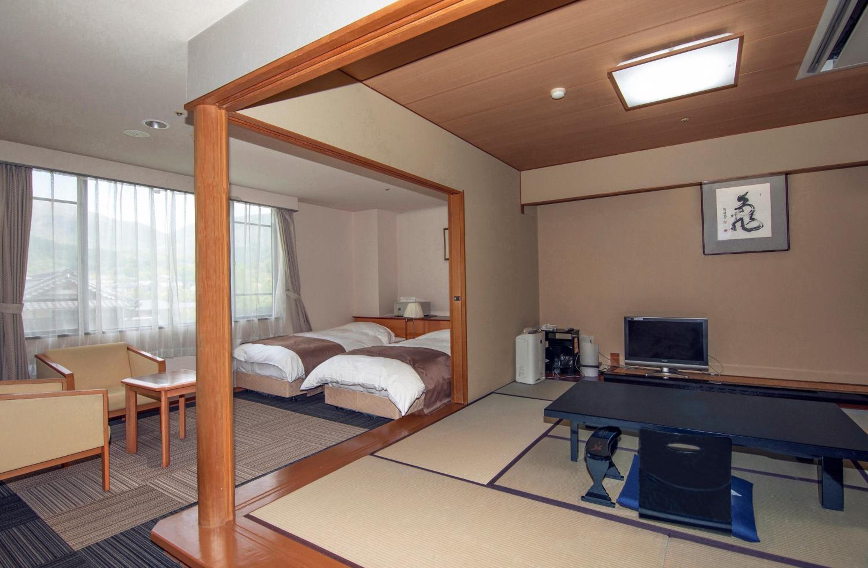 Yufuin Hotel Shuhokan