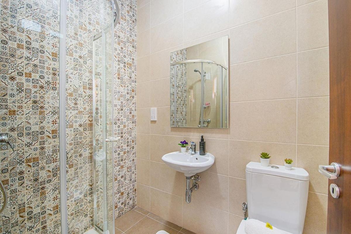 Hillock Residence Apartments