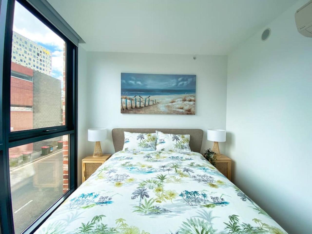 Beautiful 2BR Apt at Adelaide CBD with Pool-Gym-BBQ
