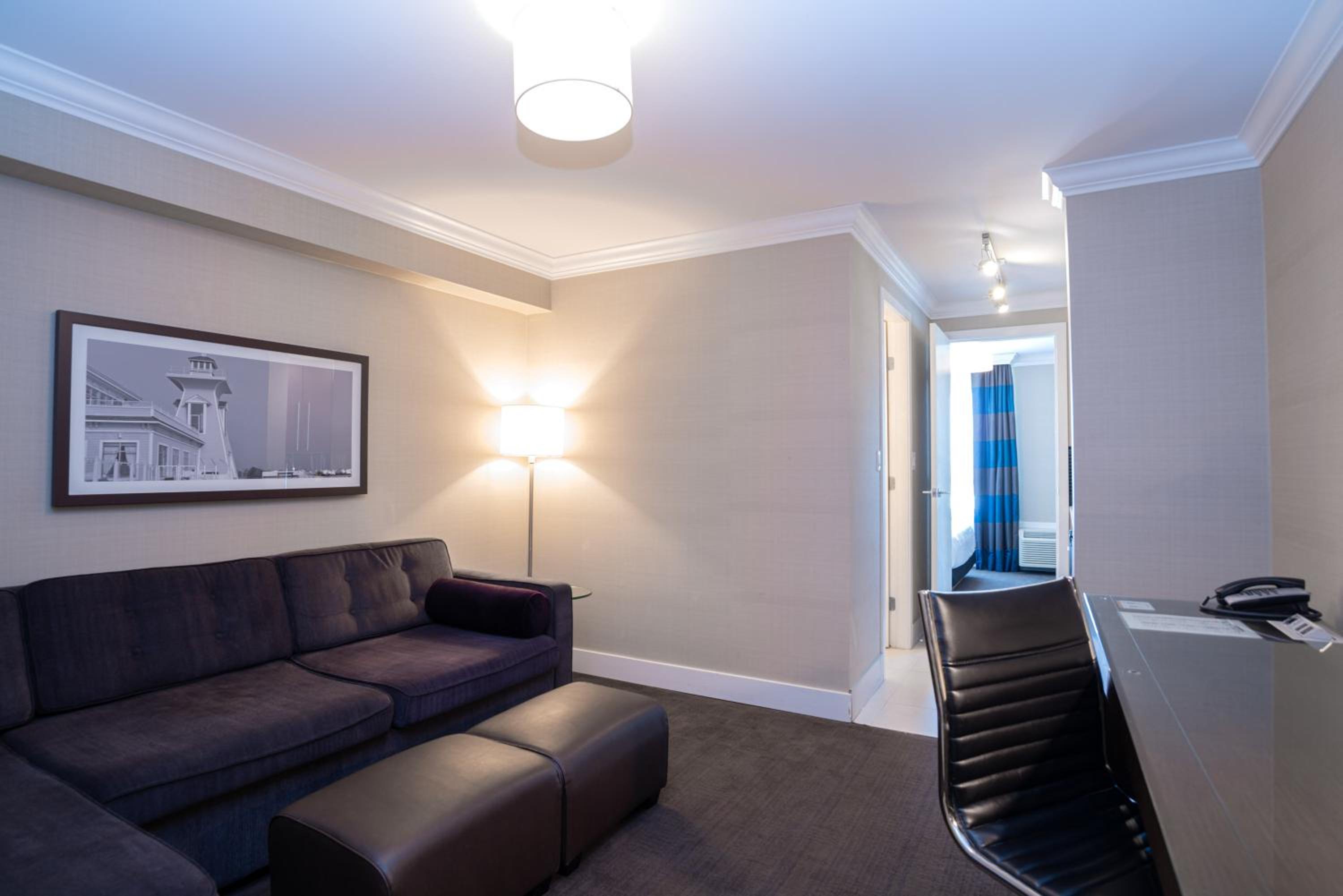 Sandman Hotel Oakville - Property Image 43