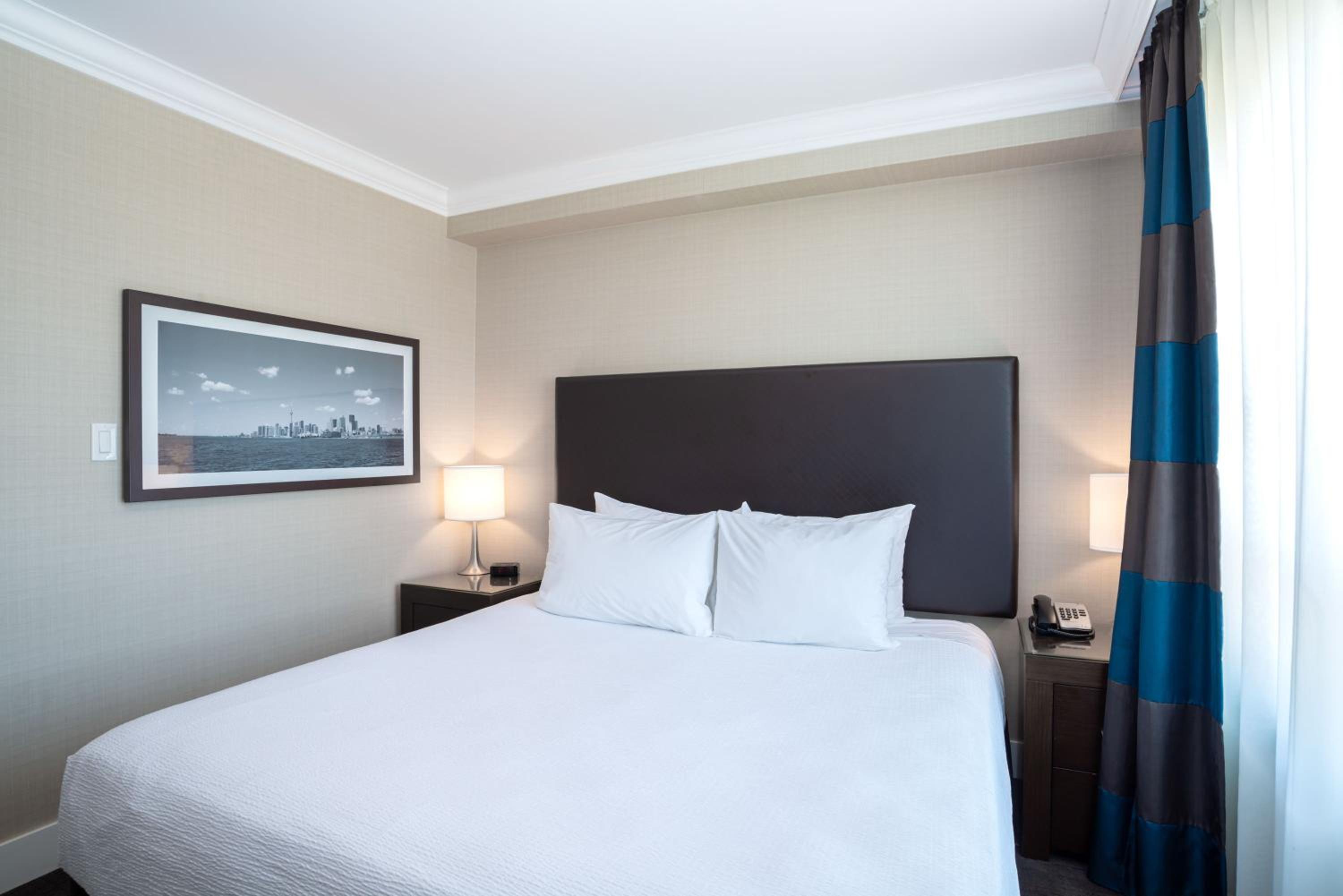 Sandman Hotel Oakville - Property Image 58