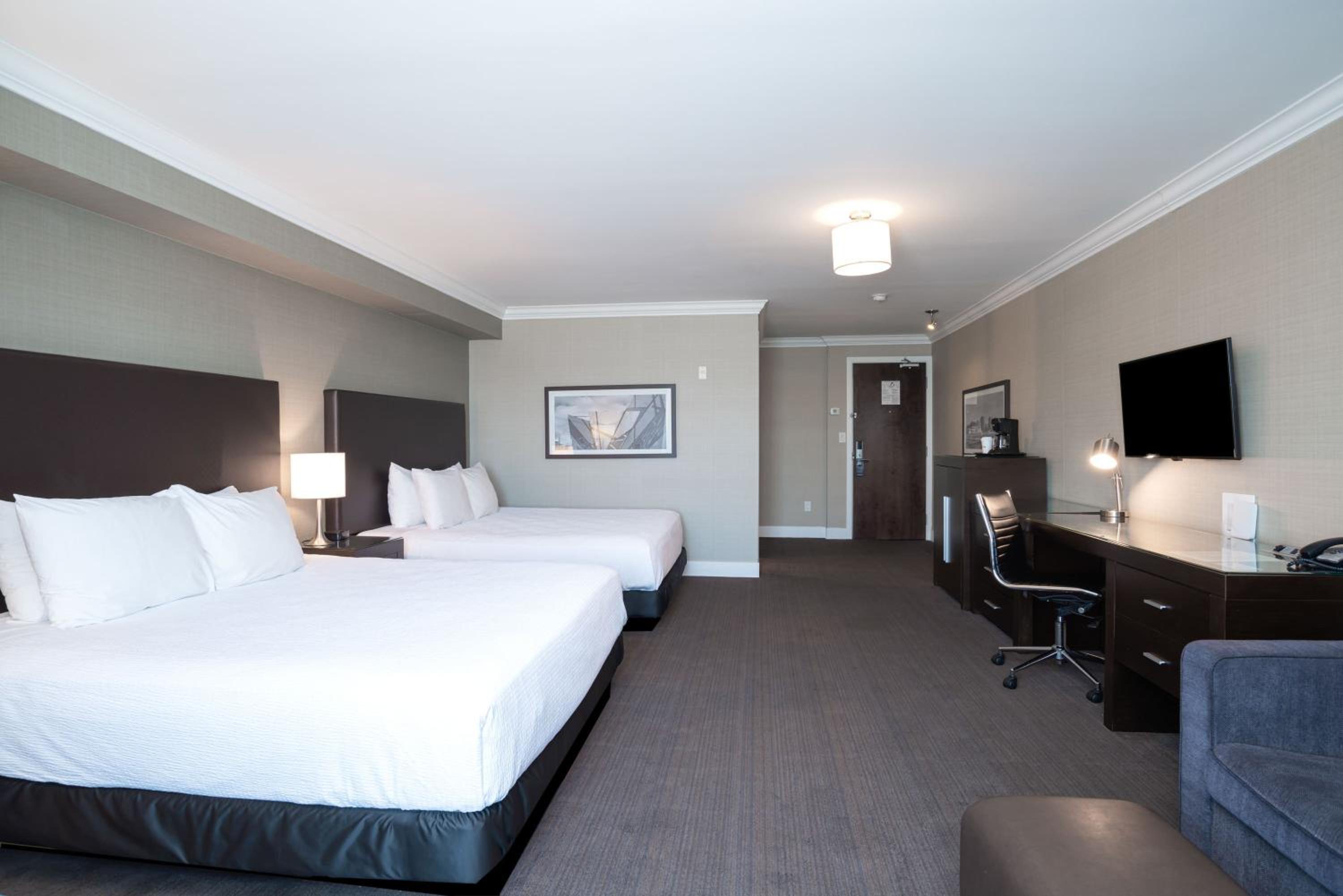 Sandman Hotel Oakville - Property Image 65