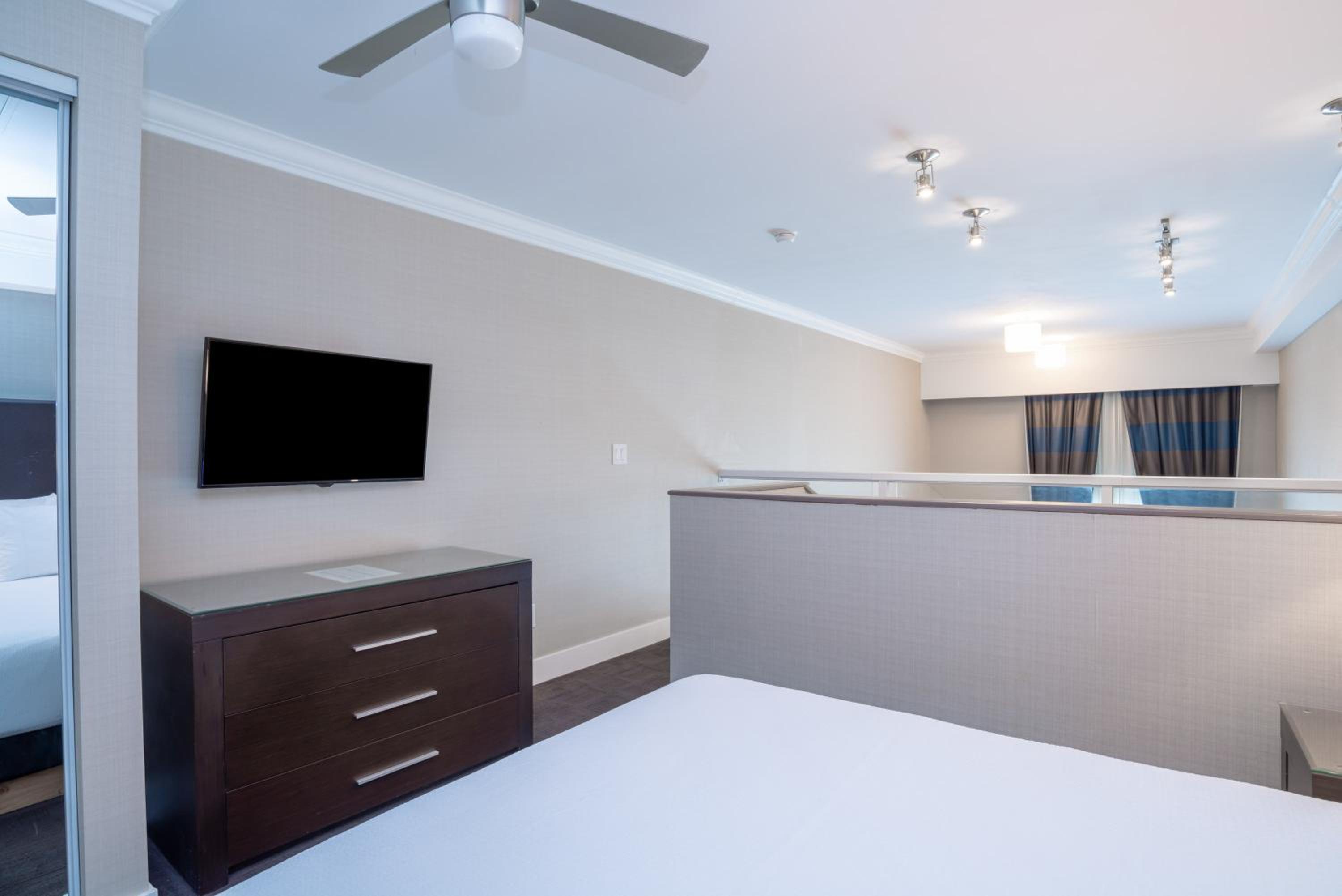 Sandman Hotel Oakville - Property Image 30