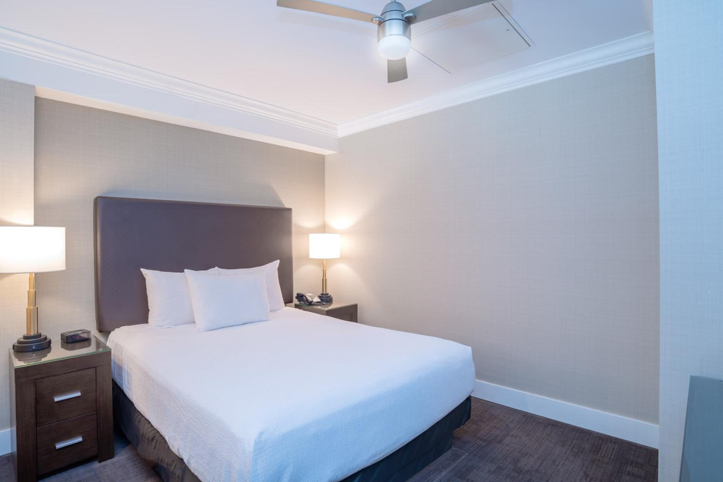 Sandman Hotel Oakville - Property Image 31