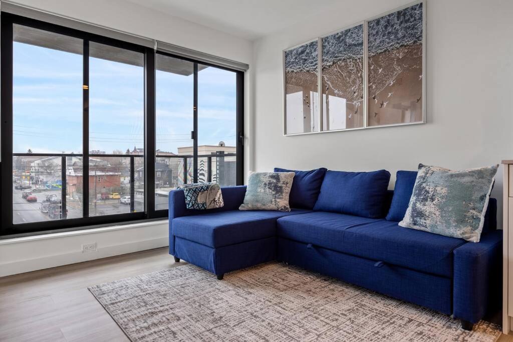 Exquisite 2 Bed Condo near DT Core WFree Parking