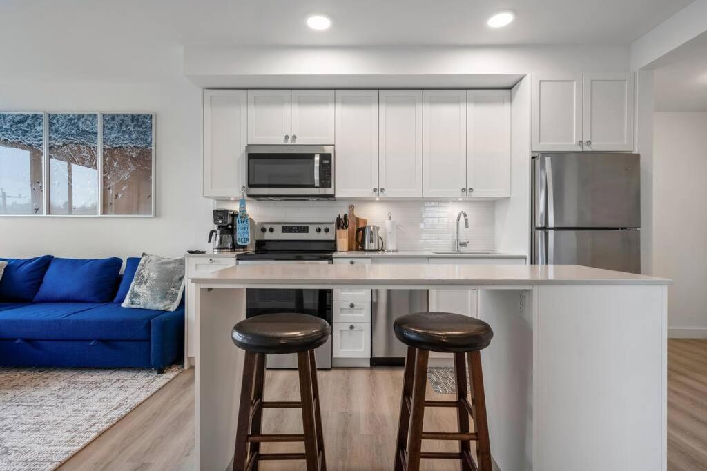 Exquisite 2 Bed Condo near DT Core WFree Parking