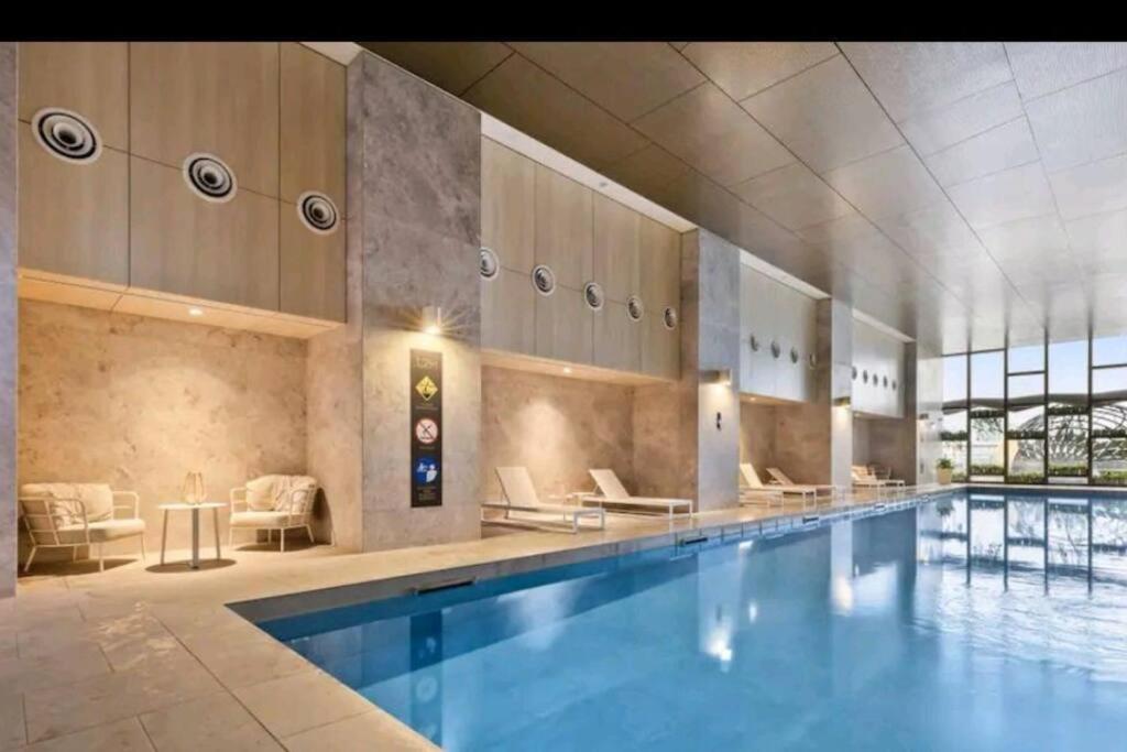 Luxury 2bedroom2Bathroom Apartment at Mel CBD