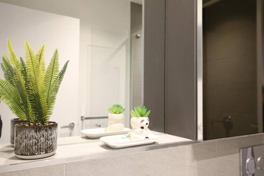 Luxury 2bedroom2Bathroom Apartment at Mel CBD